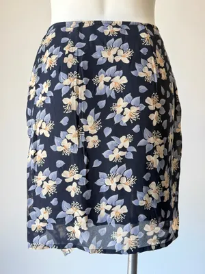 Banana Republic Vintage Floral Asymmetric Wrapped S thumbnail 9