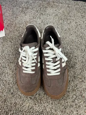 DSW shoes thumbnail 4