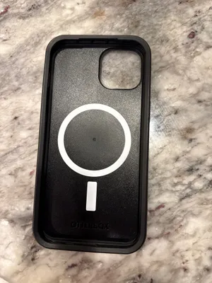OtterBox iPhone 14 Case thumbnail 2