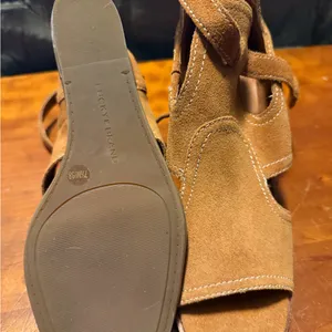 Lucky Brand Tan Suede Wedges thumbnail 3