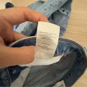 Aritzia Denim Forum 26 Arlo High Rise Straight‎ Jeans Distressed Organic Cotton thumbnail 6