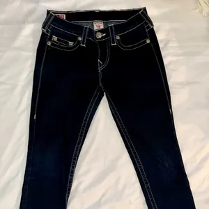 Authentic True Religion - Joey Y2K Dark Wash Jeans Size 27 – Iconic Horseshoe Stitch thumbnail 5