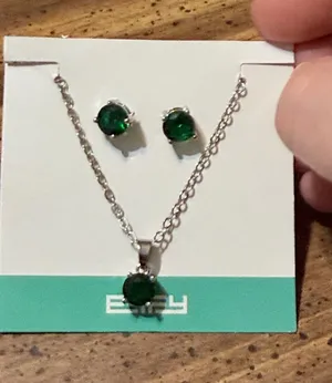 Emerald Green Pendant Necklace and Stud Earrings Set - Women Jewelry thumbnail 1