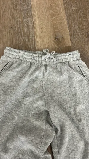 Brandy Melville Sweatpants Grey thumbnail 4