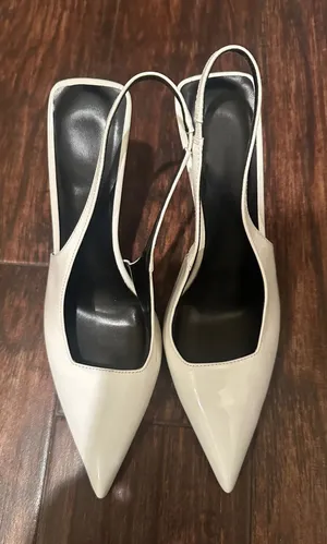 Amazon Stiletto Leather Closed Toe White Patent High Heels size 10 thumbnail 1