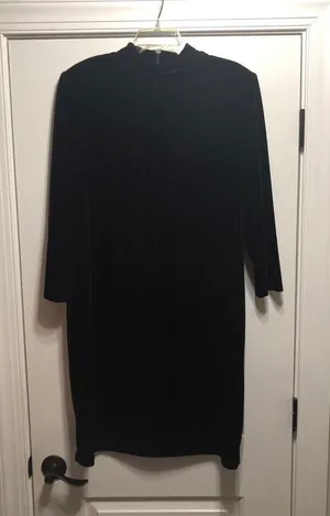 Vintage Black Velvet Sheath Midi Dress Size 14 Gothic Witchy Cocktail Modest thumbnail 1