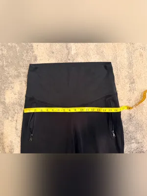 Old Navy Maternity Jogger Pants thumbnail 6