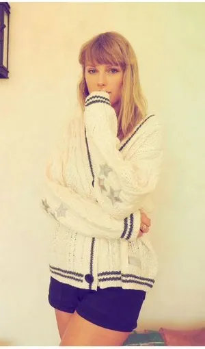 Cardigan thumbnail 9