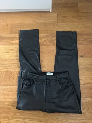 Abercrombie Vegan Leather 90s Pants thumbnail 3