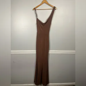 Club L London Phantasy Brown Asymetric Neckline Cowl Maxi Dress Sz US4 UK8 thumbnail 8