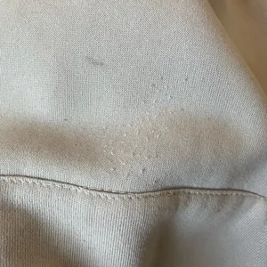 Amazon beige sweatshirt/pants set thumbnail 2