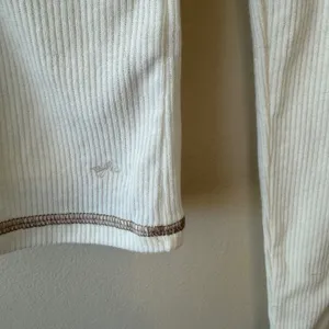 Out From Under Top Size S Ivory Lace Trim Henley Contrast Stitch Y2K Couquette thumbnail 6