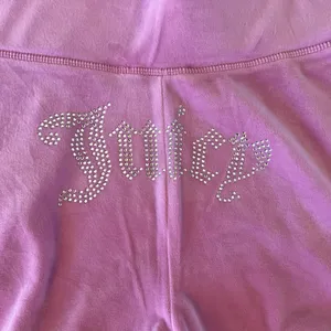 Juicy Couture Dewberry Pink Velour Rhinestone Short Zip Hoodie Set thumbnail 13