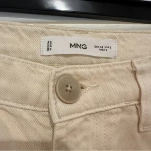 MNG Ecru Cargo Jeans Sz 2 Straight Leg Cream Mango thumbnail 5