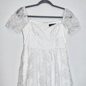 Lulus White Floral Midi Cocktail Dress NWT Size Small White Cocktail Dress thumbnail 5