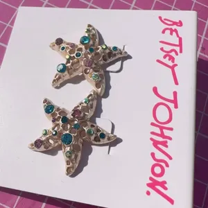 Betsey Johnson White Sea Star earrings studs thumbnail 1