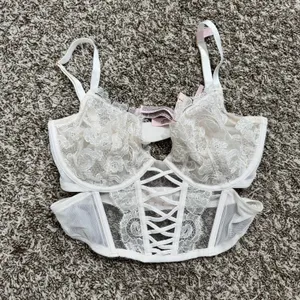Victoria's Secret White Lace CORSET Lingerie Top Size M DD thumbnail 3