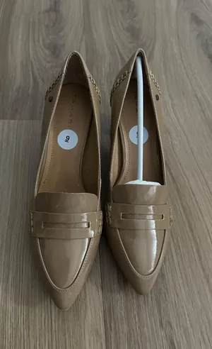 Tan Dress Shoes Size 9 thumbnail 1