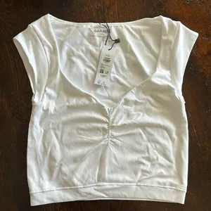 NWT Garage Top thumbnail 1