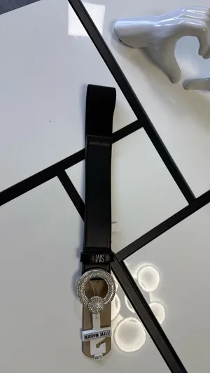Steve Madden Women's Rhinestone Circle Buckle Elastic Waist Belt – Black/Gold, NWT thumbnail 4