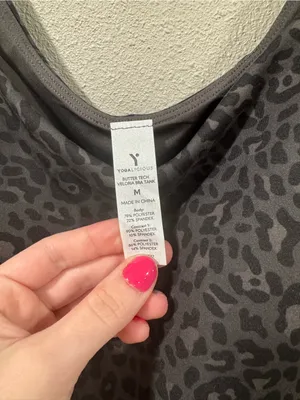 Yogalicious NWT $88 Retail Leopard Black 2 Piece Set thumbnail 9