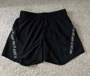Nike Shorts thumbnail 1