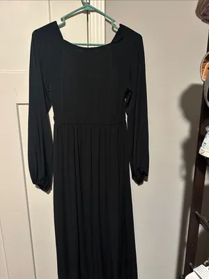 Venus Long Sleeve Maxi Dress with Peep hole Front NWOT thumbnail 7