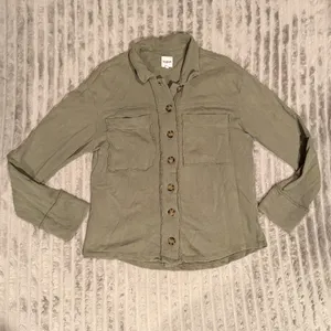 Kensie Jeans Womens Olive Green Utility Button Down Shirt Raw Edge Shacket M thumbnail 2