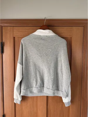 PerfectWhiteTee Tyra Fleece 1/4 Zip Pullover in Heather Grey Women’s Small thumbnail 6