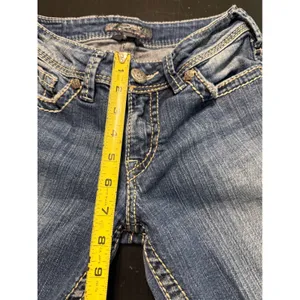 Silver Jeans Co‎ Suki Mid Rise Bootcut Jeans Medium Wash Blue W26 L32 Curvy Fit thumbnail 4
