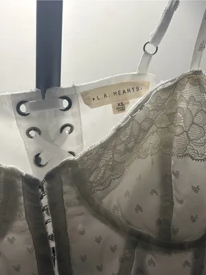 La Hearts White Lace Corset-Style Bustier Crop Top thumbnail 3