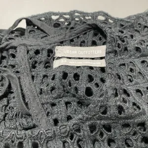 Urban Outfitters Eva Black Eyelet Ruffle Crop Top Sz-S thumbnail 6