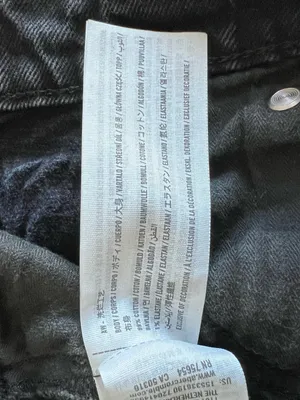 Abercrombie and Fitch Women's High Rise Mom Jeans Curve Love Distressed Black‎ thumbnail 8