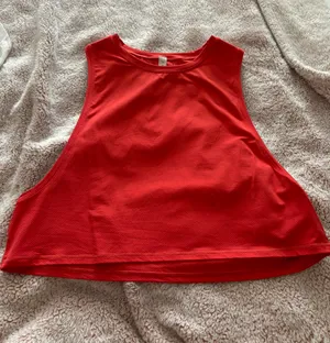 Lululemon Tank thumbnail 1