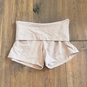 Brandy Melville Priscilla Shorts  thumbnail 2