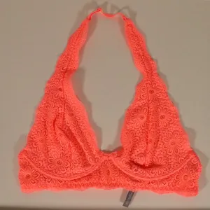NWOT Halter Coral Bralette size 32C thumbnail 1