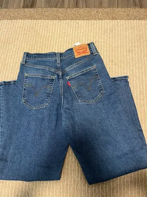 Levi’s Ribcage Straight Ankle Jeans thumbnail 3
