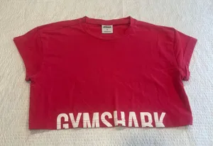 Gymshark hot pink crop top for women size Small thumbnail 1