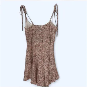 Princess Polly floral romper  thumbnail 4