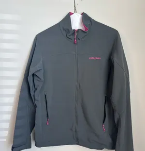 Patagonia Women's Gray and Pink Ski Jacket thumbnail 1