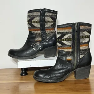 Born Panarea Southwestern Wool Black Leather‎ Zip-Up Chunky Heel Boots Womens 9 thumbnail 3