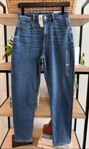 NWT American Eagle Outfitters High Rise Mom Jeans, 27 / 4 thumbnail 1