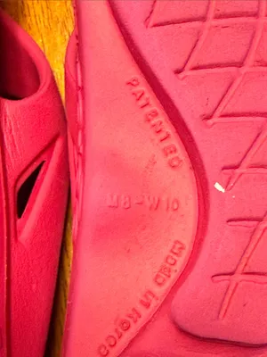 OOFOS Women's Bright Pink Recovery Flip Sandals Size 10 thumbnail 4