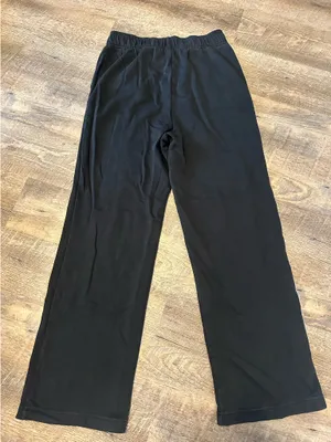 Women’s Black Fabletics Sweatpants Medium thumbnail 2