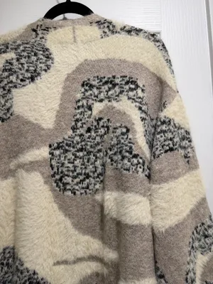 Anthropologie cardigan thumbnail 9