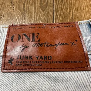 One Teaspoon One X Junkyard Denim Mini Skirt in Phoenix Size 25 Distressed Light thumbnail 10