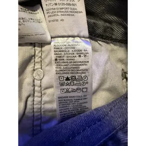 Levi's 501 Shorts Womens W30 Button Fly Frayed Hem Dark Wash Whisker Mid Rise thumbnail 14