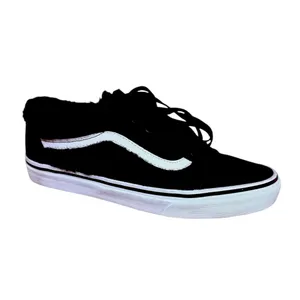Vans Old Skool Sneakers Black Excellent‎ Sherpa Faux Fur Womens 7.5 Mens 6.0 thumbnail 2