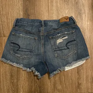 American Eagle Outfitters Hi-Rise Festival Distressed Jean Shorts Size 4 thumbnail 5