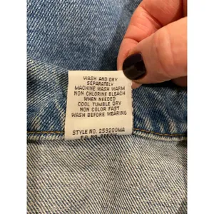Vintage Jordache 100% Cotton Medium Wash Denim Jean Jacket Blue Women's Size 16 thumbnail 8